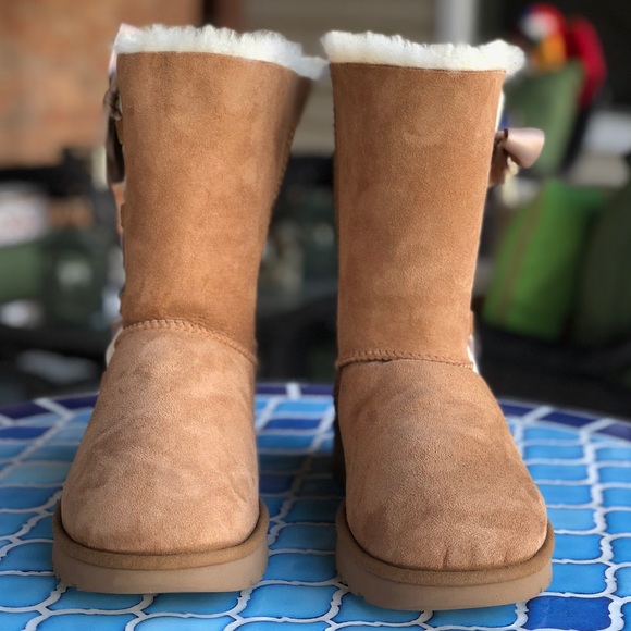 Ugg Pala Boots - Picture 2 of 6